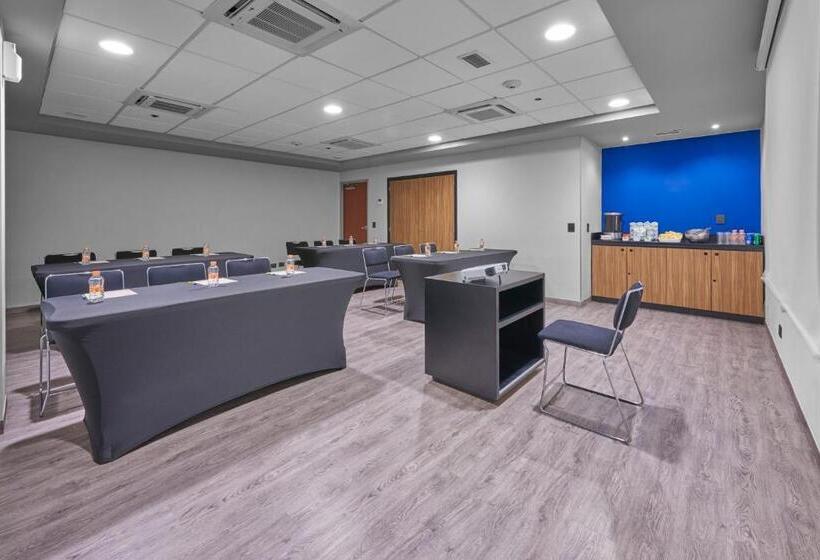 فندق City Express By Marriott Lagos De Moreno