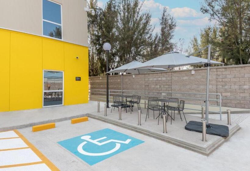 فندق City Express By Marriott Lagos De Moreno