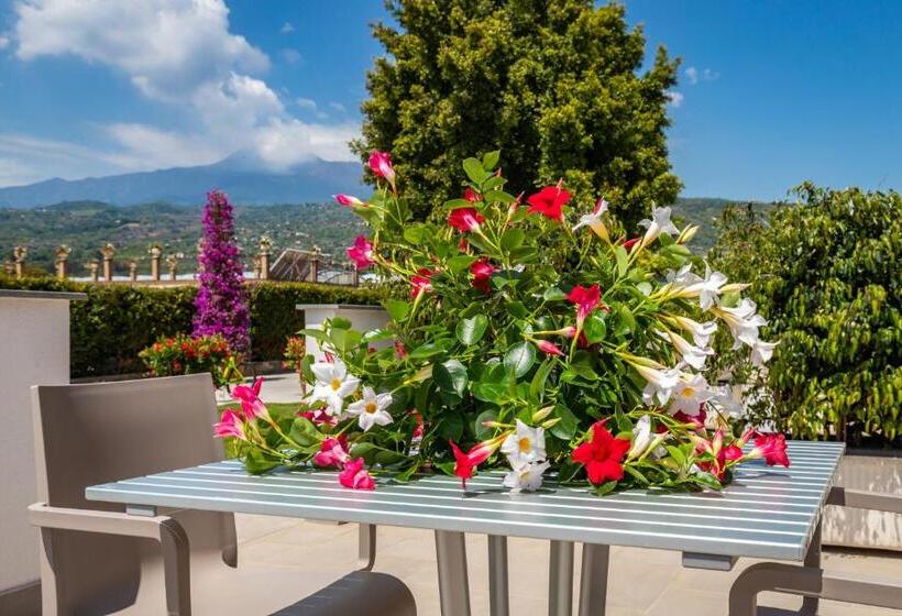 בית מלון כפרי Dipladenia Garden Country Resort