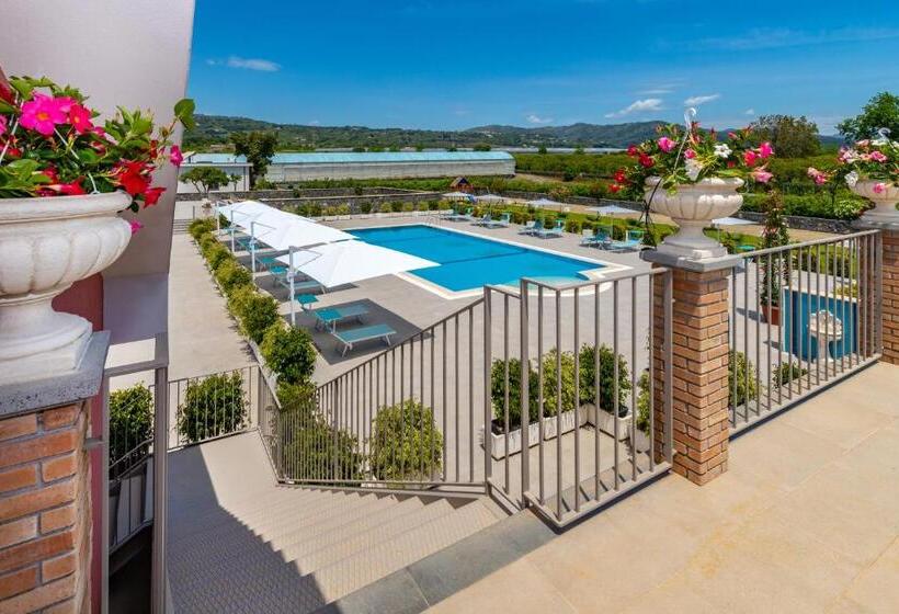 בית מלון כפרי Dipladenia Garden Country Resort