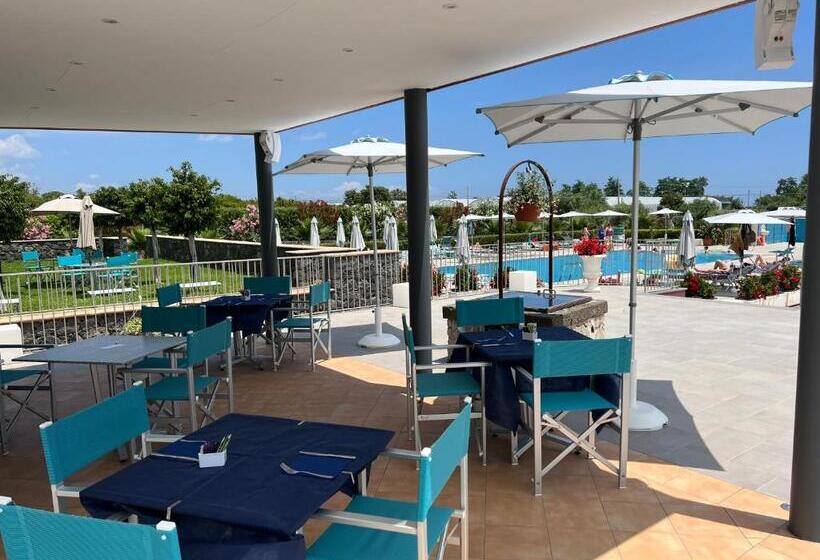 בית מלון כפרי Dipladenia Garden Country Resort