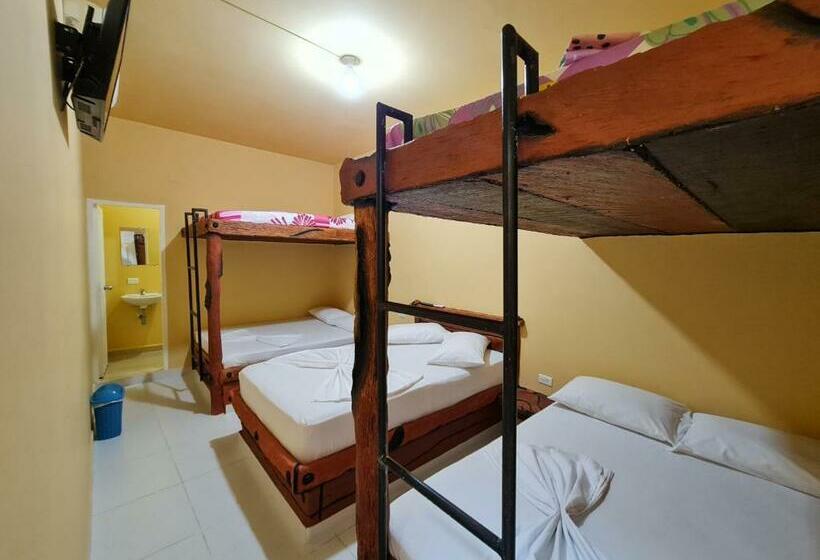 בית מלון כפרי El Emperador Doradal