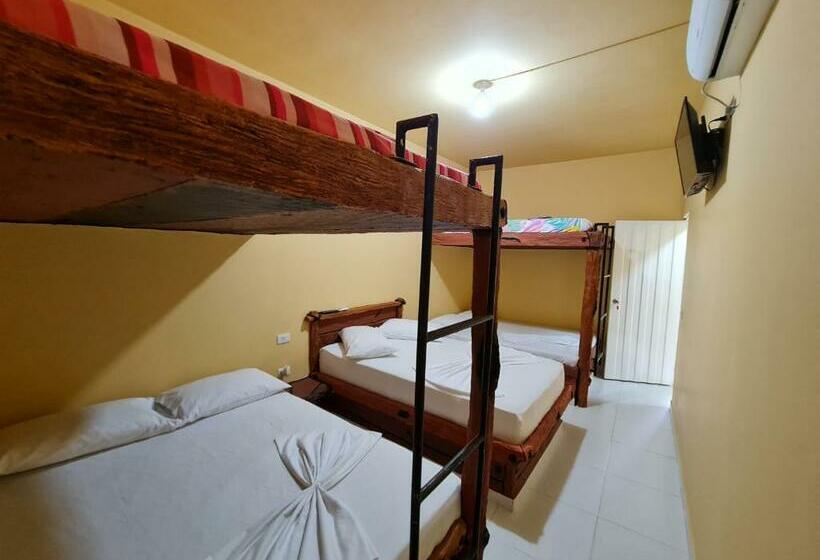 בית מלון כפרי El Emperador Doradal