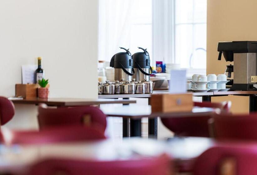 Esplanade Hotel Llandudno