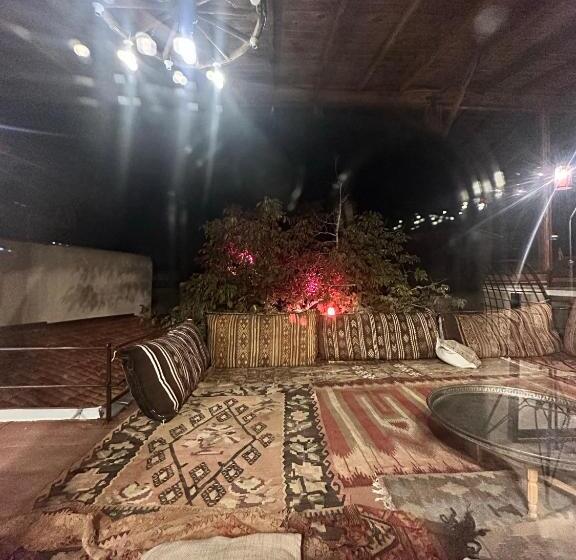فندق Heritage Cave Inn