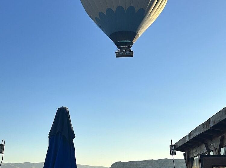 فندق Heritage Cave Inn