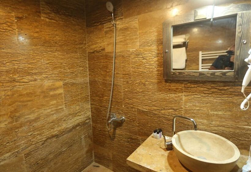 فندق Heritage Cave Inn