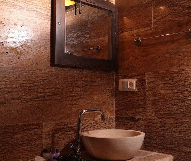 فندق Heritage Cave Inn