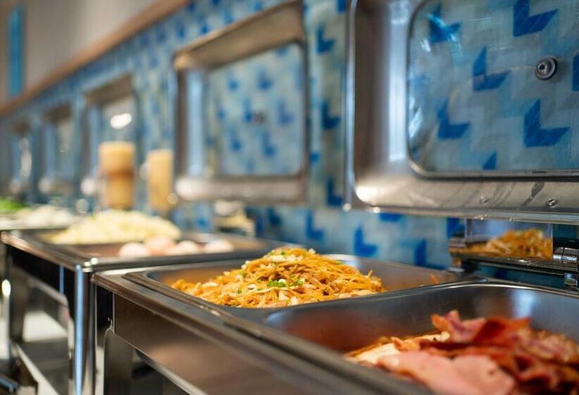 Отель Holiday Inn Express Yixing, An Ihg