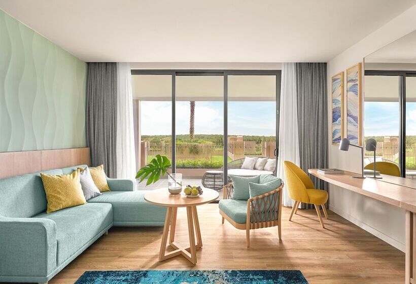 هتل Holiday Inn Resort Ho Tram Beach, An Ihg