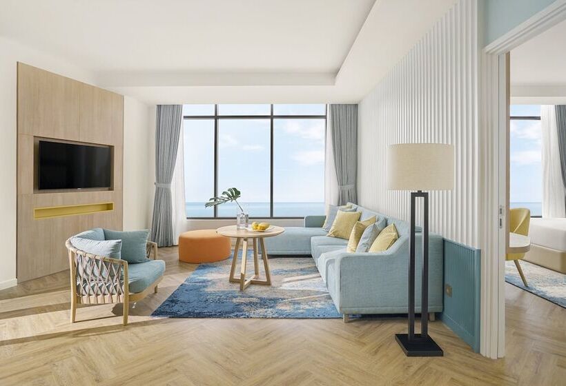 هتل Holiday Inn Resort Ho Tram Beach, An Ihg