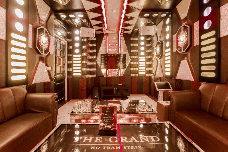 هتل Holiday Inn Resort Ho Tram Beach, An Ihg