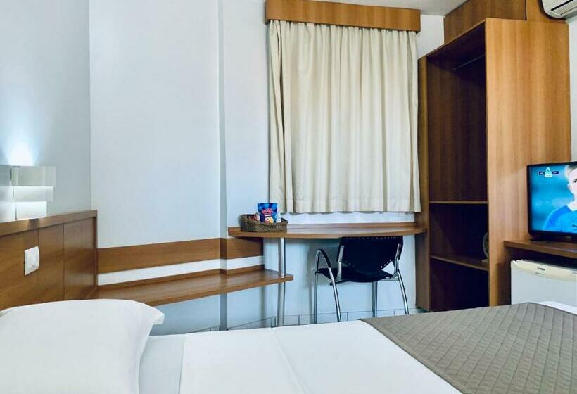 Ipê Plaza Hotel Ltda