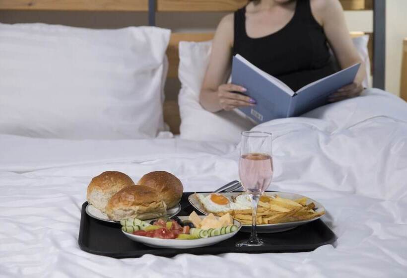 בית מלון כפרי Kaghni