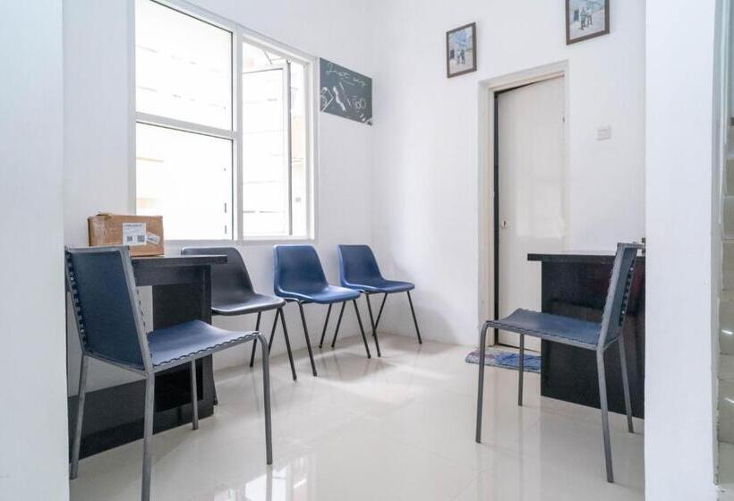 酒店 Koolkost Syariah @ Jl Kelapa Dua Raya Tangerang