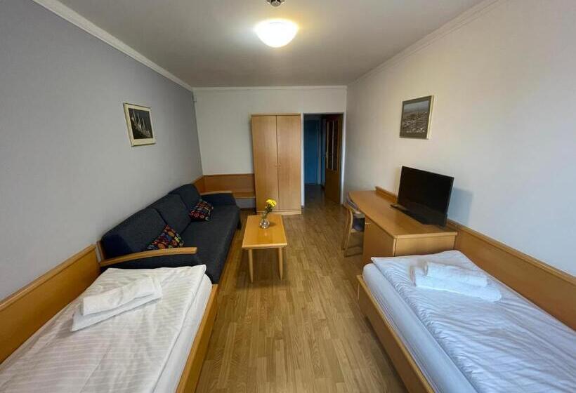 酒店 Laguna & Restaurant