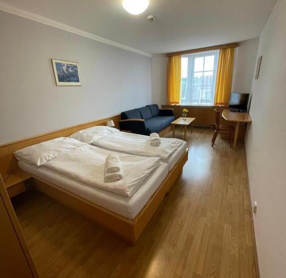 酒店 Laguna & Restaurant