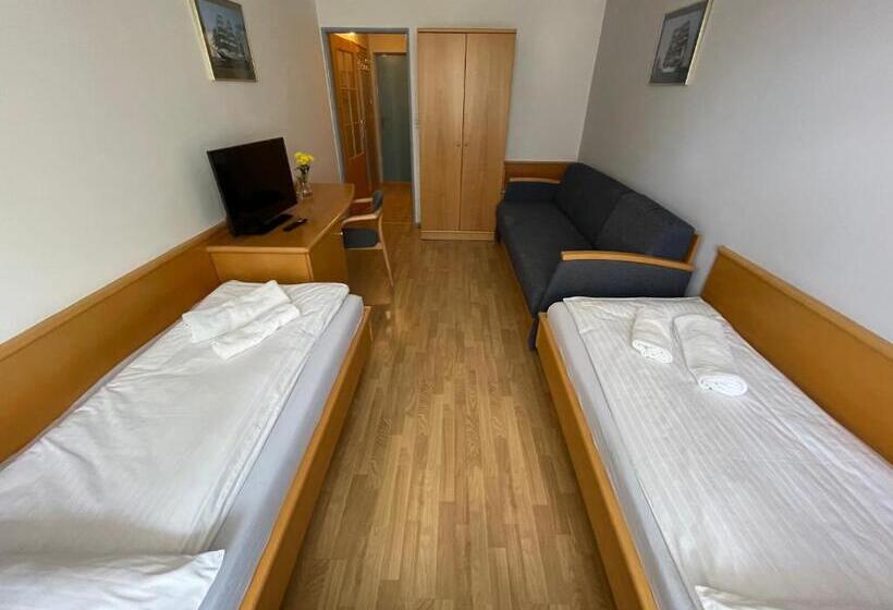 酒店 Laguna & Restaurant