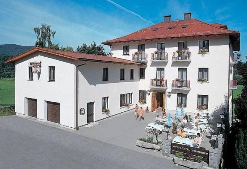 Отель Landgasthof Hacker