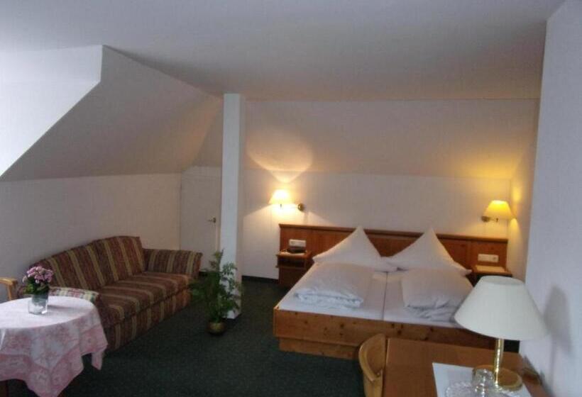 Отель Landgasthof Hacker