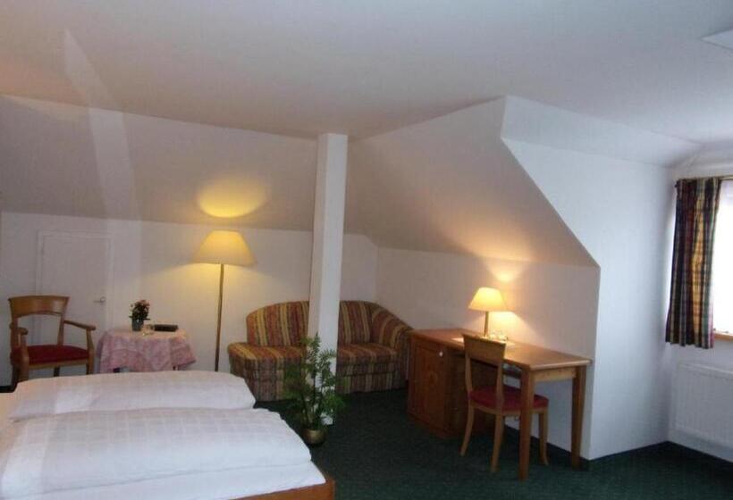 Отель Landgasthof Hacker