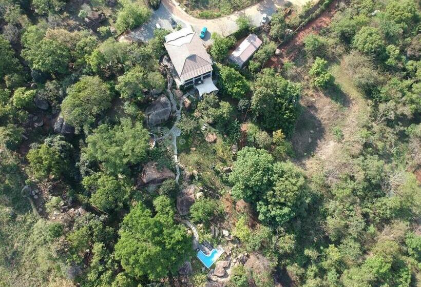 Отель Mogi Boutique