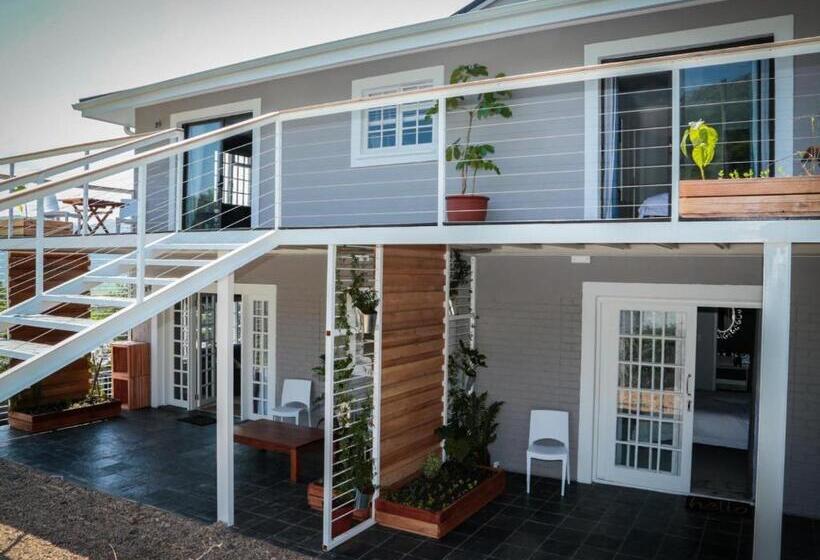 Отель Mogi Boutique