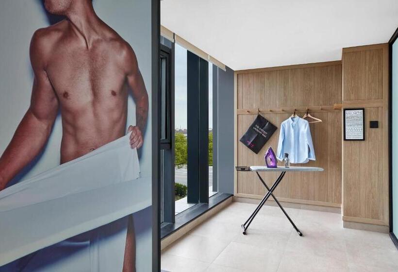 هتل Moxy Shanghai Hongqiao Necc