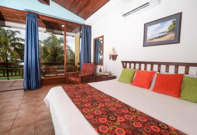 فندق Nandel Beach Resort