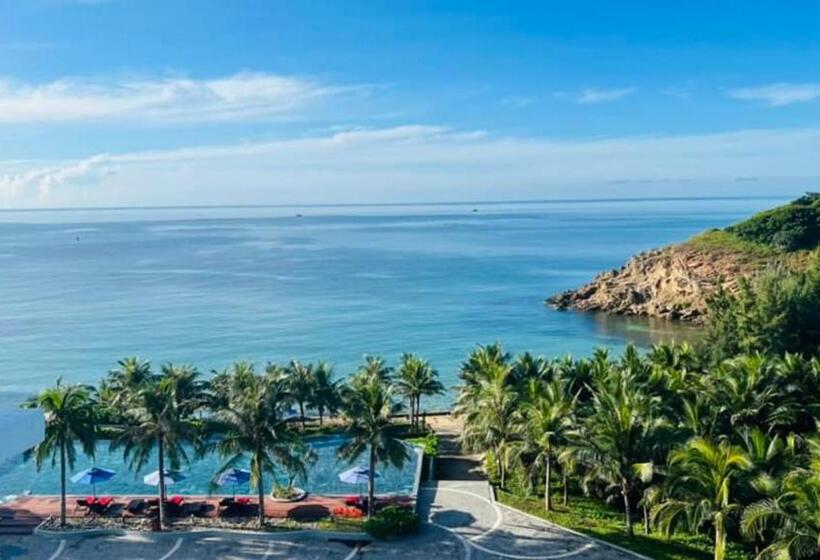 Orson Hotel & Resort Con Dao