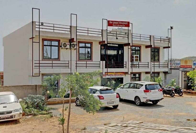 فندق Oyo 80981 The Gopal Bhagwati  & Restaurant