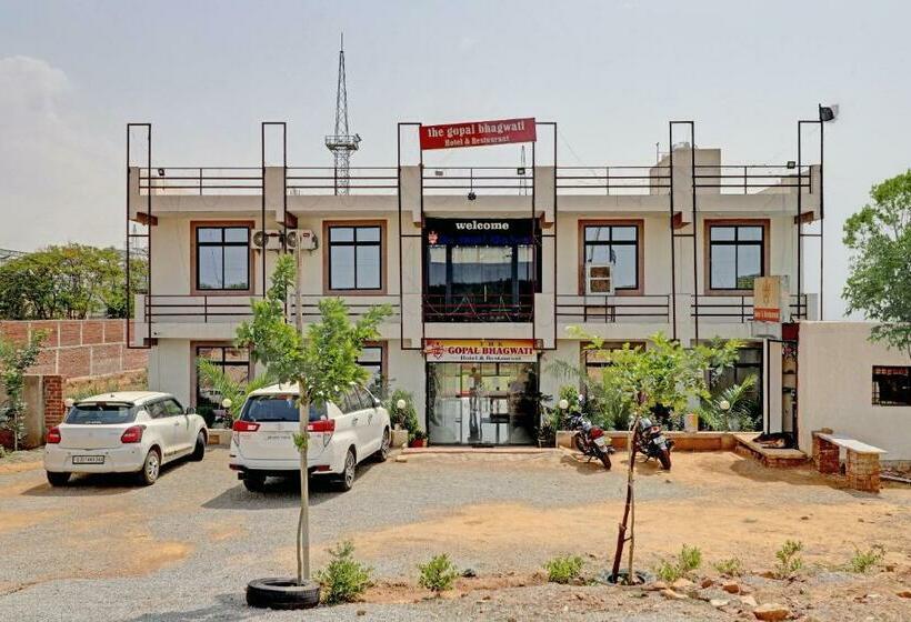 فندق Oyo 80981 The Gopal Bhagwati  & Restaurant