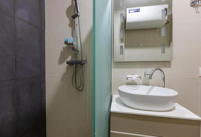 هتل Panorama Kvariati Vip