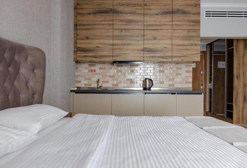 هتل Panorama Kvariati Vip