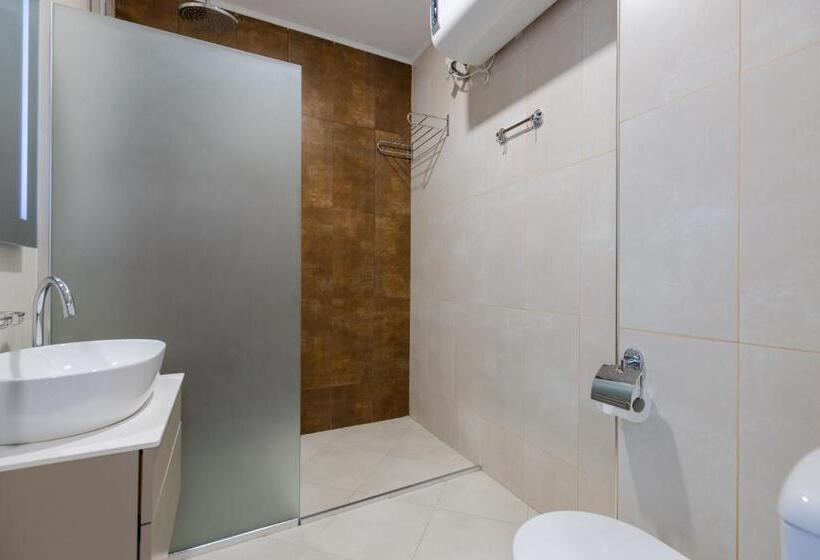 هتل Panorama Kvariati Vip