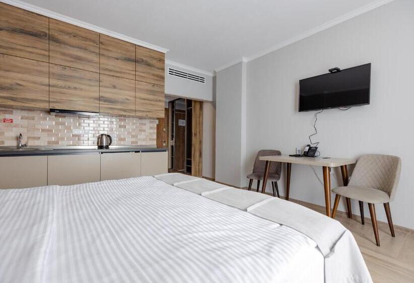 هتل Panorama Kvariati Vip