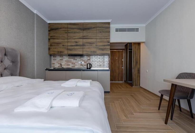 هتل Panorama Kvariati Vip