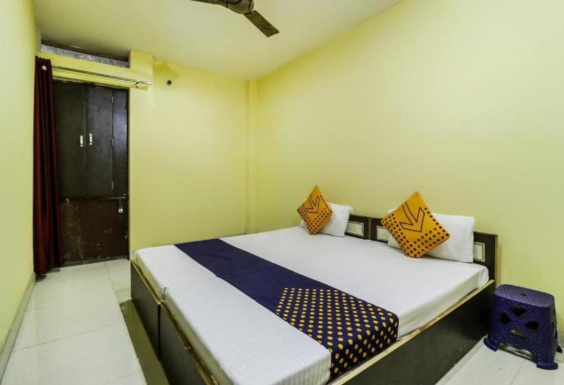 ホテル Spot On 44295 Sarnath Tourist Guest House