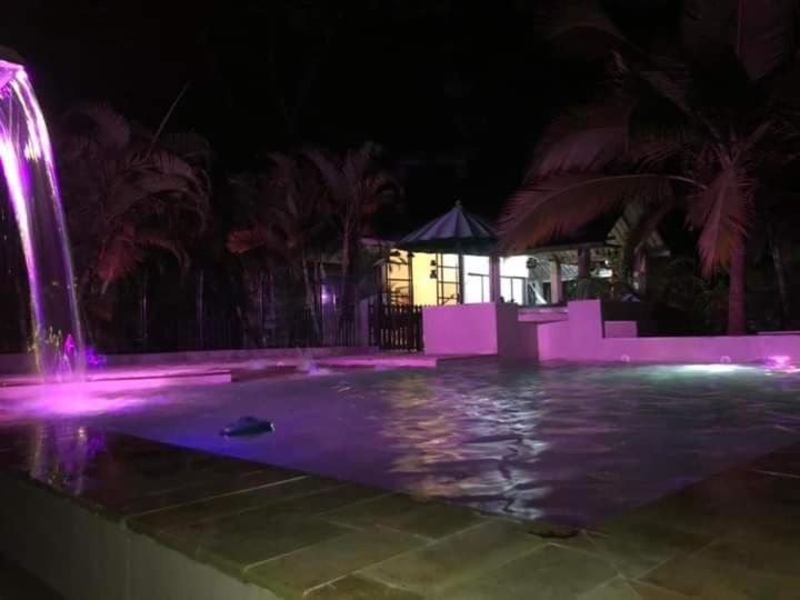 فندق Waterfall El Paraíso   Cabañas, Jacuzzi, Piscina Y Cascada En Medio De La Naturaleza