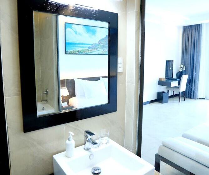 Orson Hotel & Resort Con Dao