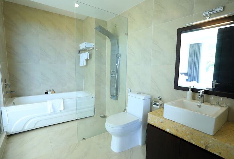 Orson Hotel & Resort Con Dao