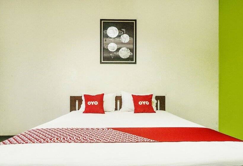 Oyo 90490 Hotel Nyi Rindang