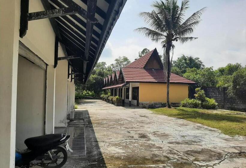 Oyo 90490 Hotel Nyi Rindang