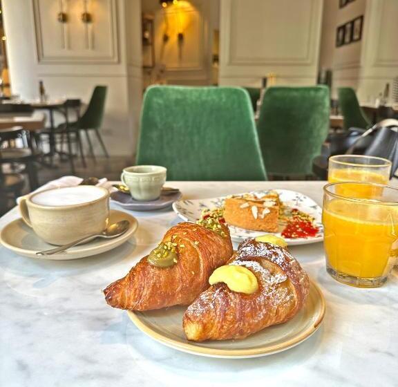 膳宿费 Amabilia Suites