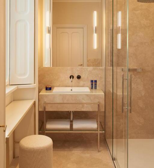 膳宿费 Amabilia Suites