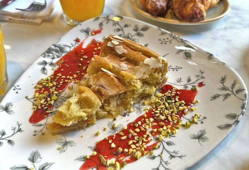 膳宿费 Amabilia Suites