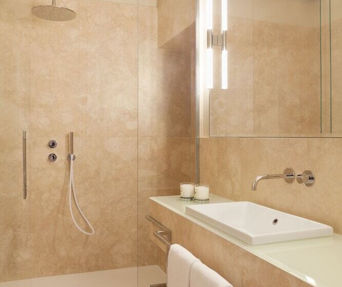 膳宿费 Amabilia Suites