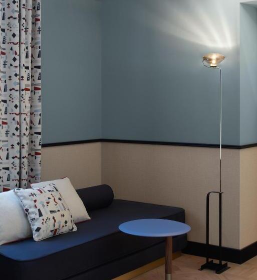 膳宿费 Amabilia Suites