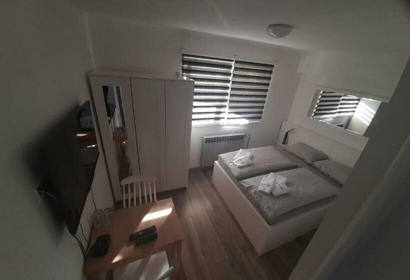 پانسیون Apartmani Mamić