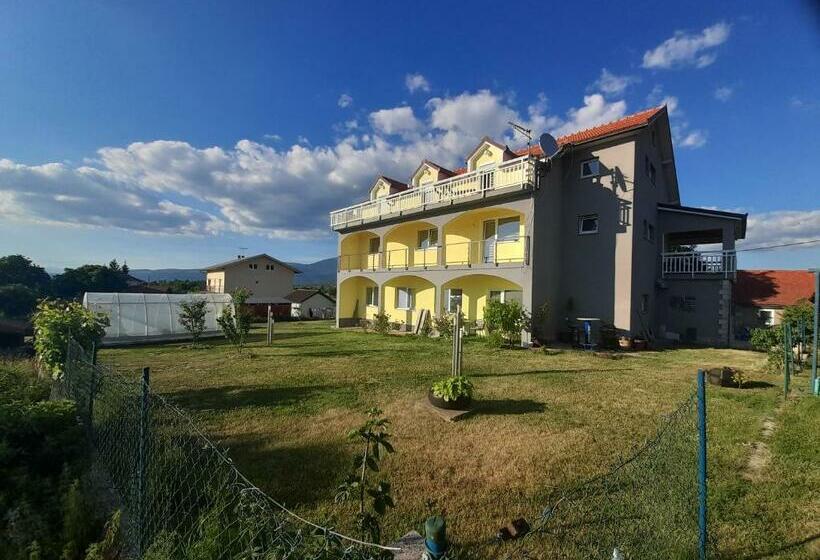 پانسیون Apartmani Mamić